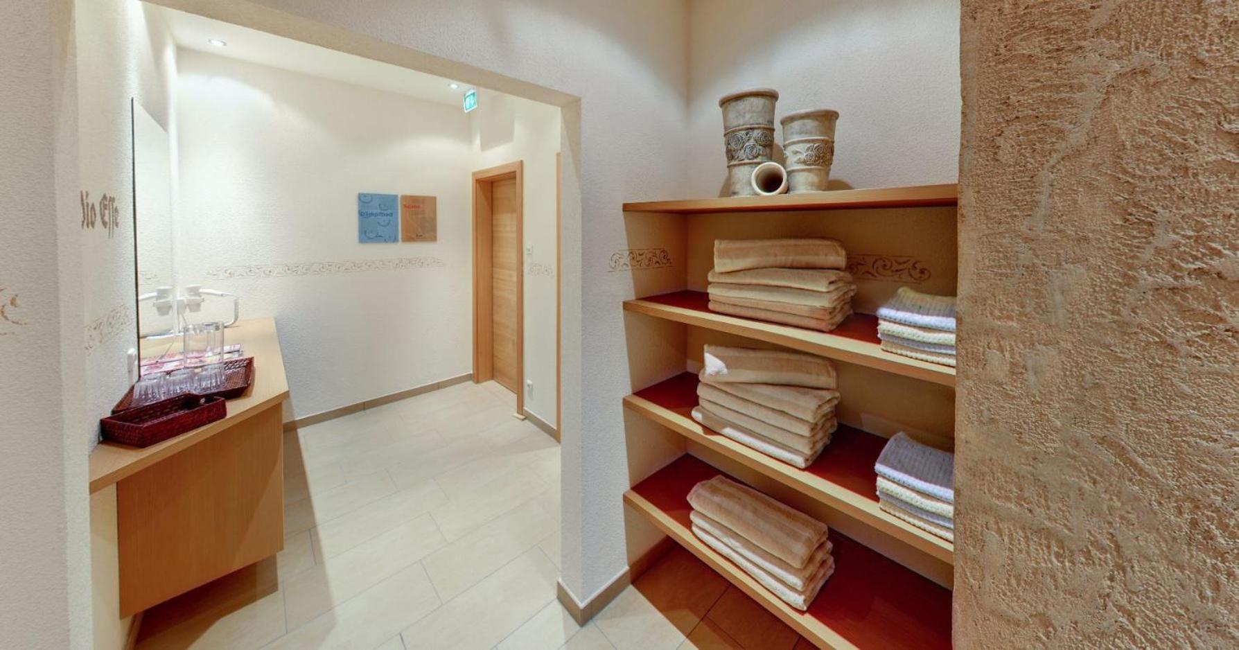 Appartements Am Burgsee 拉迪斯 外观 照片